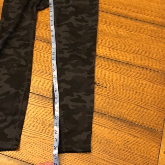 Danskin Size M/M/M leggings Yoga Dance Workout Outdoors pants gray camouflage - Picture 9 of 10